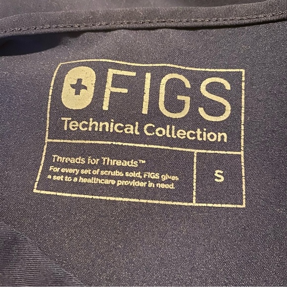 FIGS Women Navy V-Neck Technical Collection Scrub Top Size Small - Picture 5 of 7